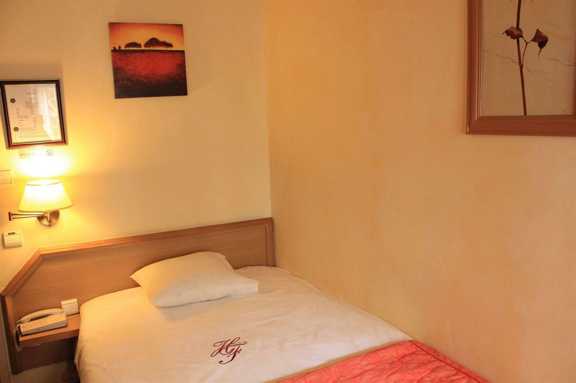 Foch Hotel 3*